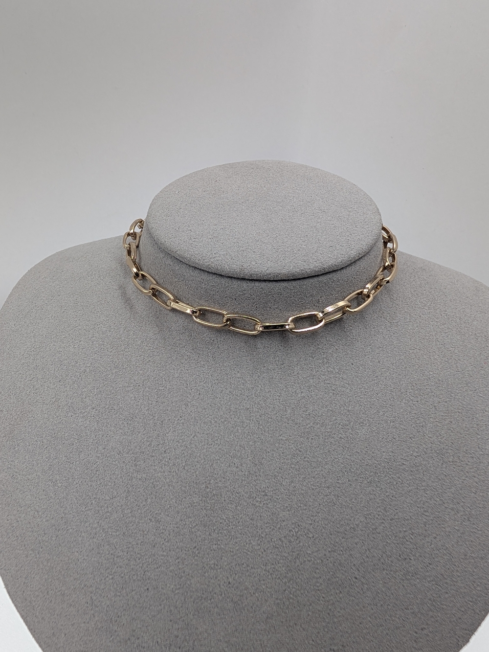 ​Betsey Johnson Gold Paperclip Chain Choker Necklace Signature Heart Charm 0227